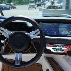 2019 Nautique 210