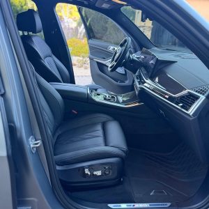 2025 BMW X5 M60i